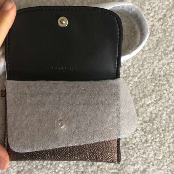NWOT COACH wristlet - Picture 3 of 4